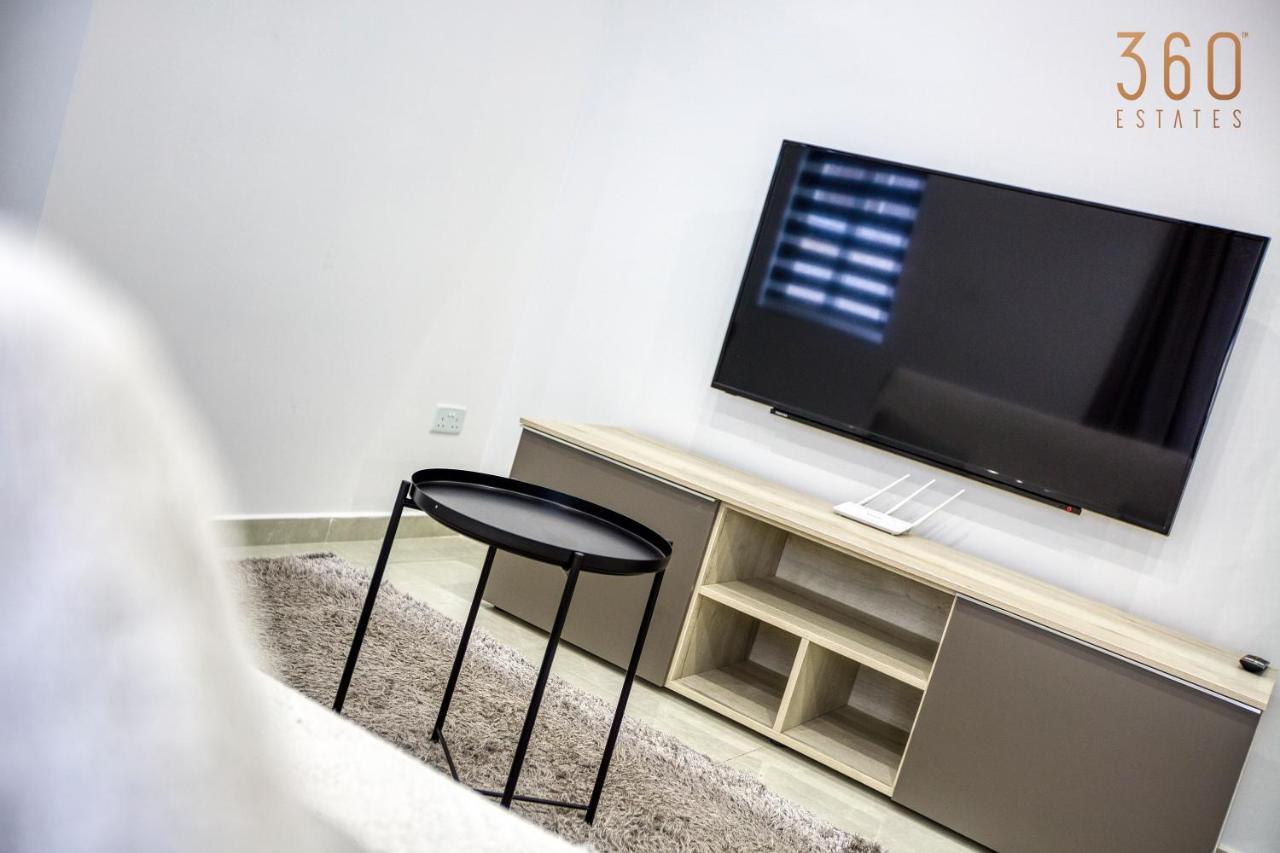 A Lovely 1Br Home With Balcony Just Off The Coast By 360 Estates San Ġiljan Kültér fotó