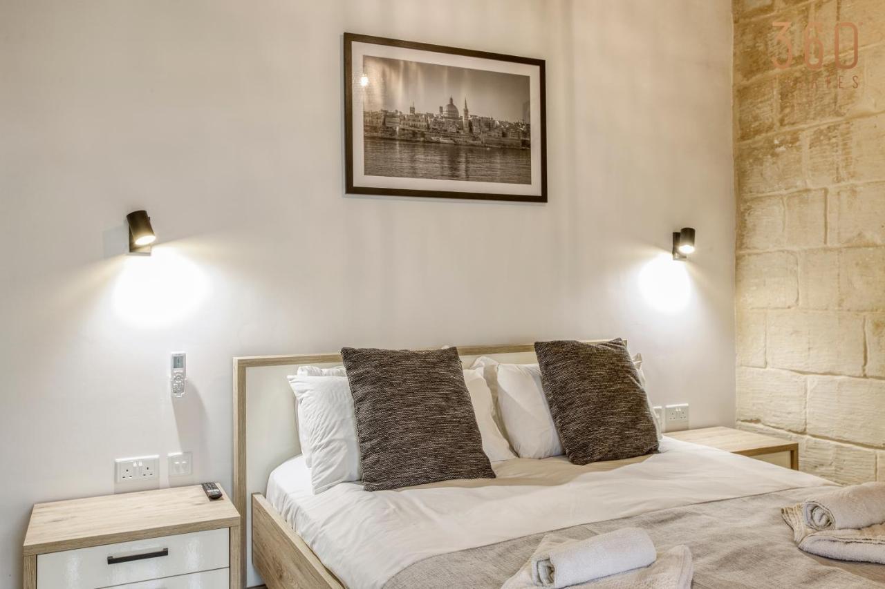 A Lovely 1Br Home With Balcony Just Off The Coast By 360 Estates San Ġiljan Kültér fotó