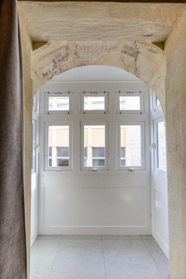 A Lovely 1Br Home With Balcony Just Off The Coast By 360 Estates San Ġiljan Kültér fotó